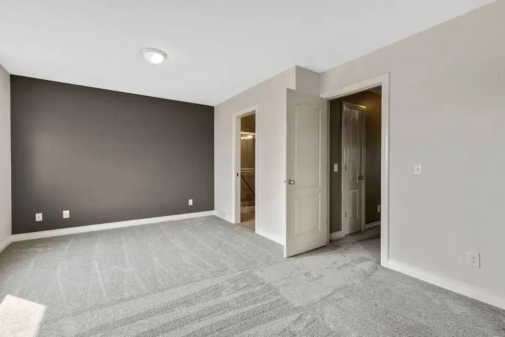 135 Strathcona Circle
