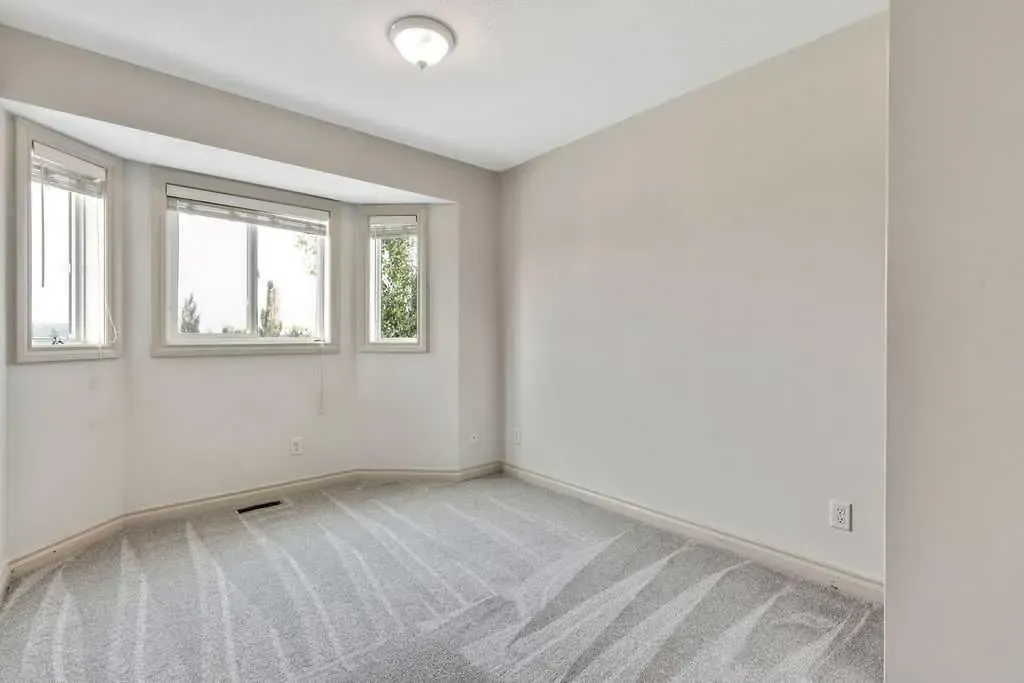 135 Strathcona Circle