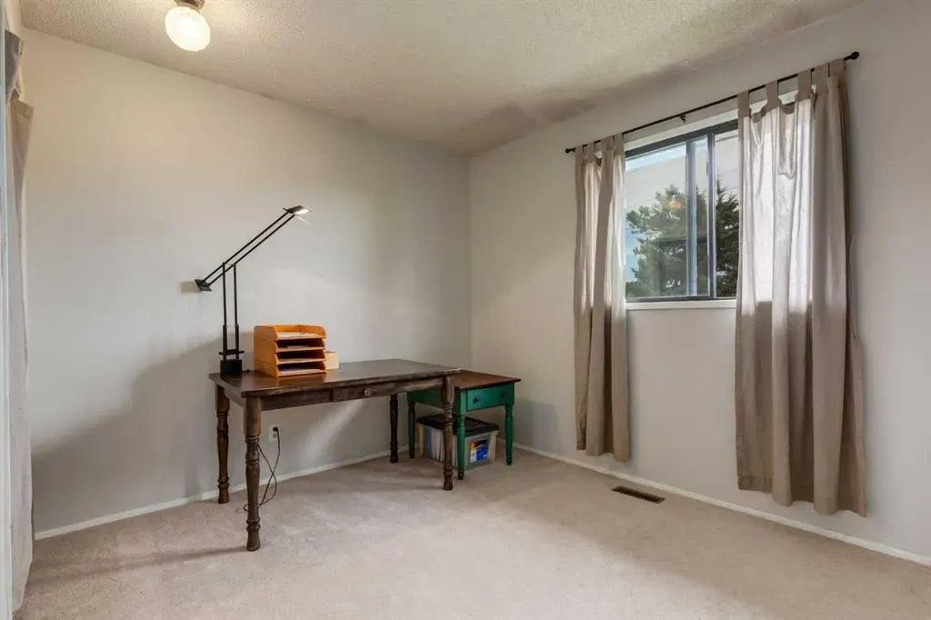 112 Silverstone Road NW