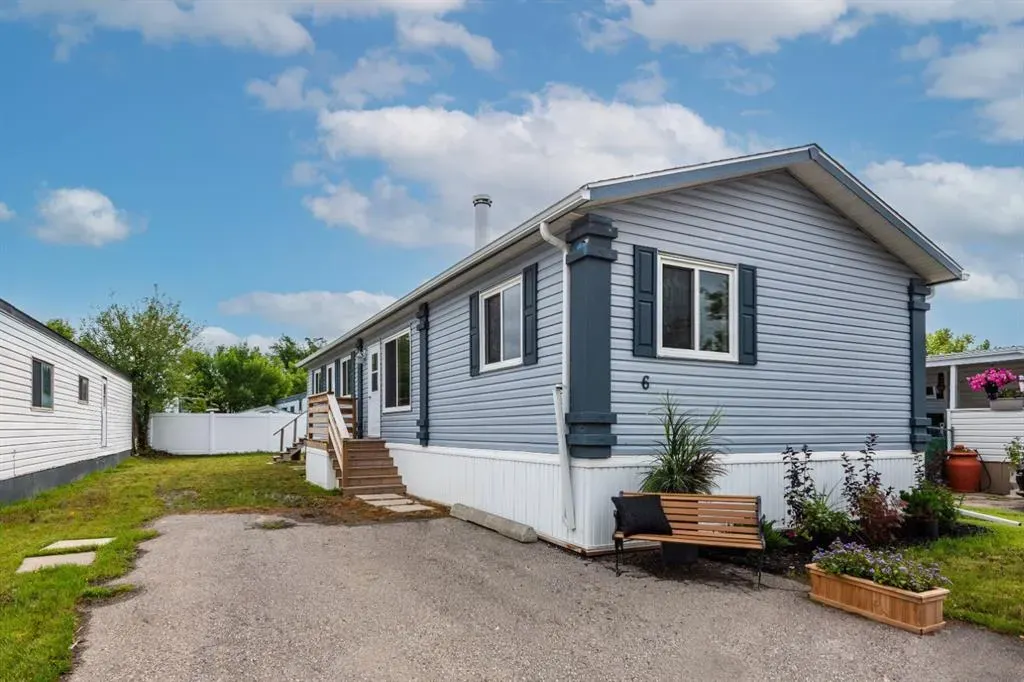 6724 17 Avenue SE, #6