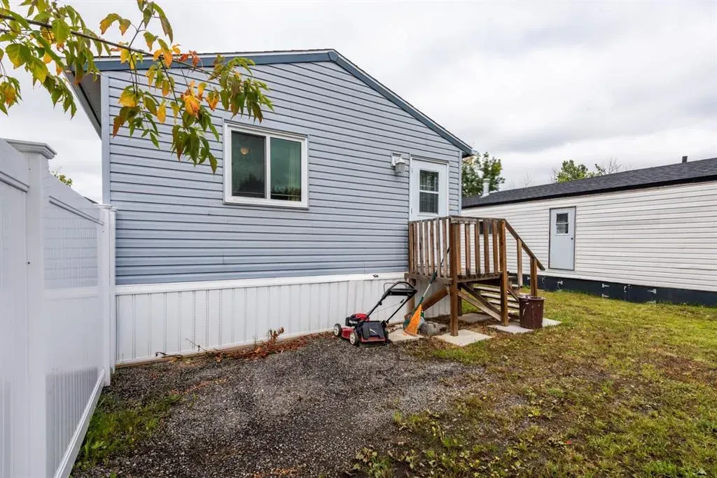 6724 17 Avenue SE, #6