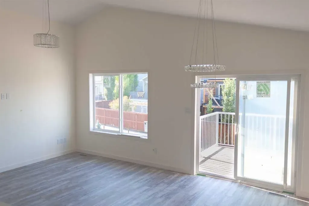 161 Rivergrove Chase W