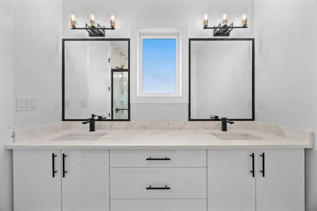 192 Saddlelake Manor NE