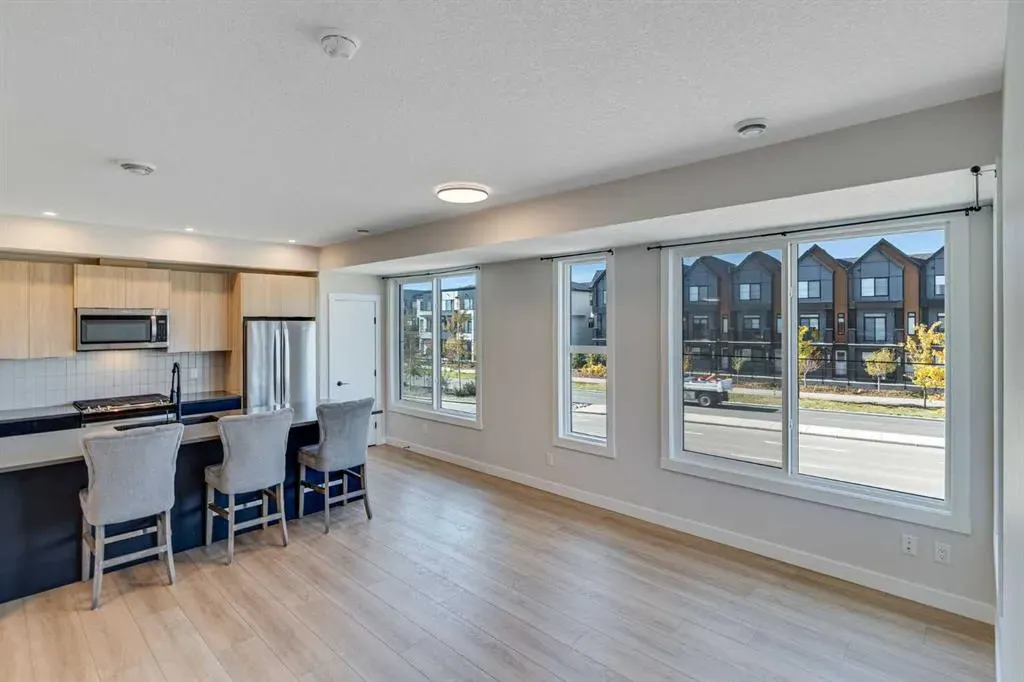 380 Seton Villas SE, #121