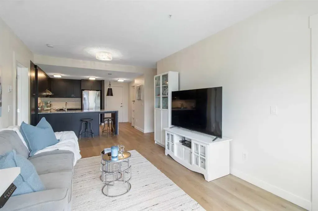 15 Aspenmont Heights SW, #103