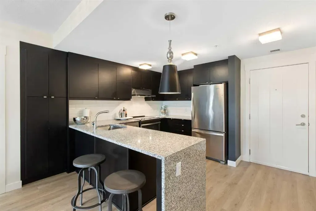 15 Aspenmont Heights SW, #103