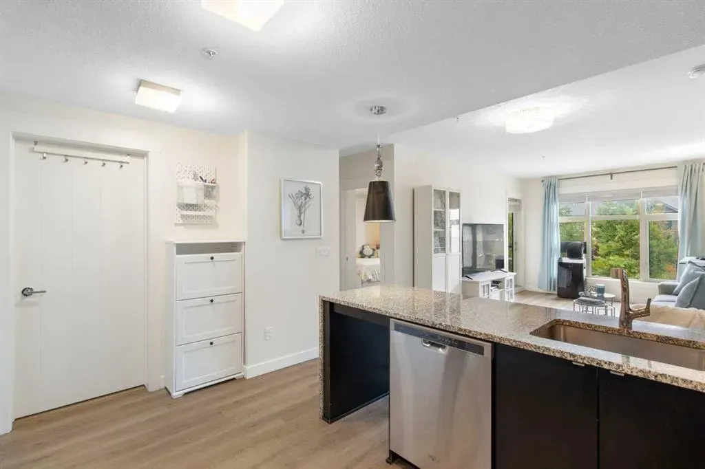 15 Aspenmont Heights SW, #103