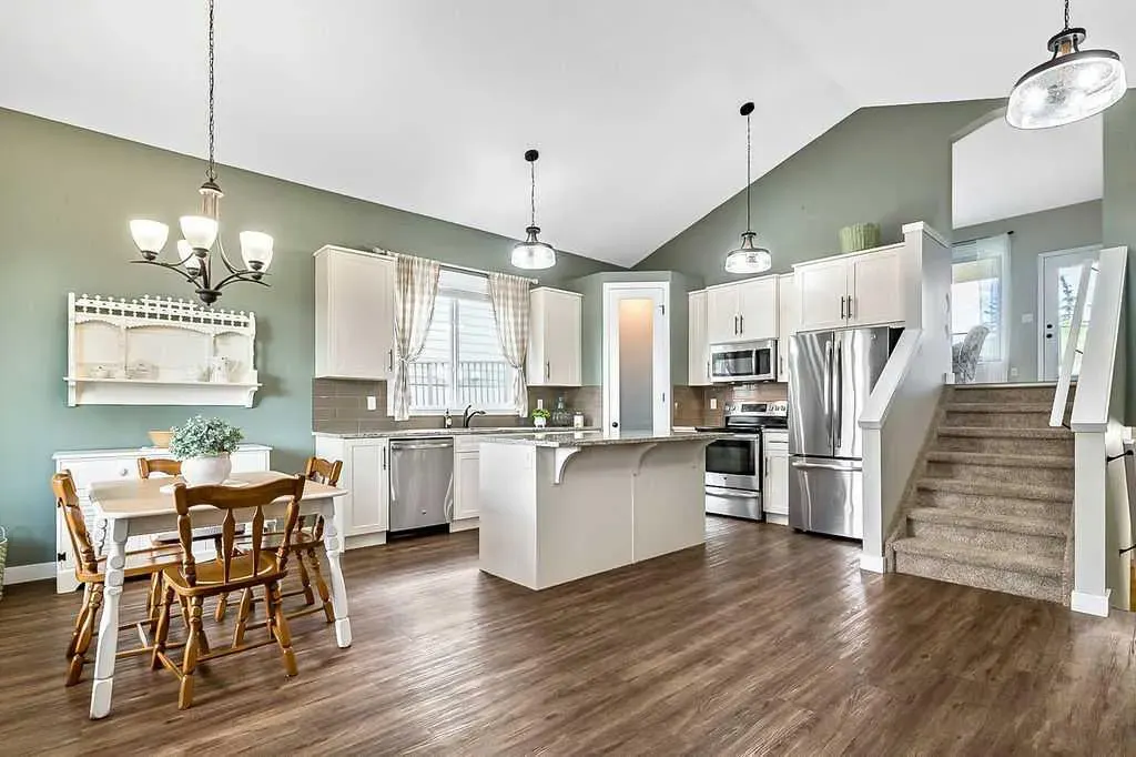 443 Seclusion Valley Drive