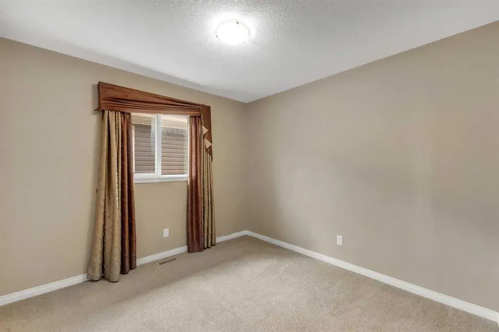 396 Skyview Shores Manor NE