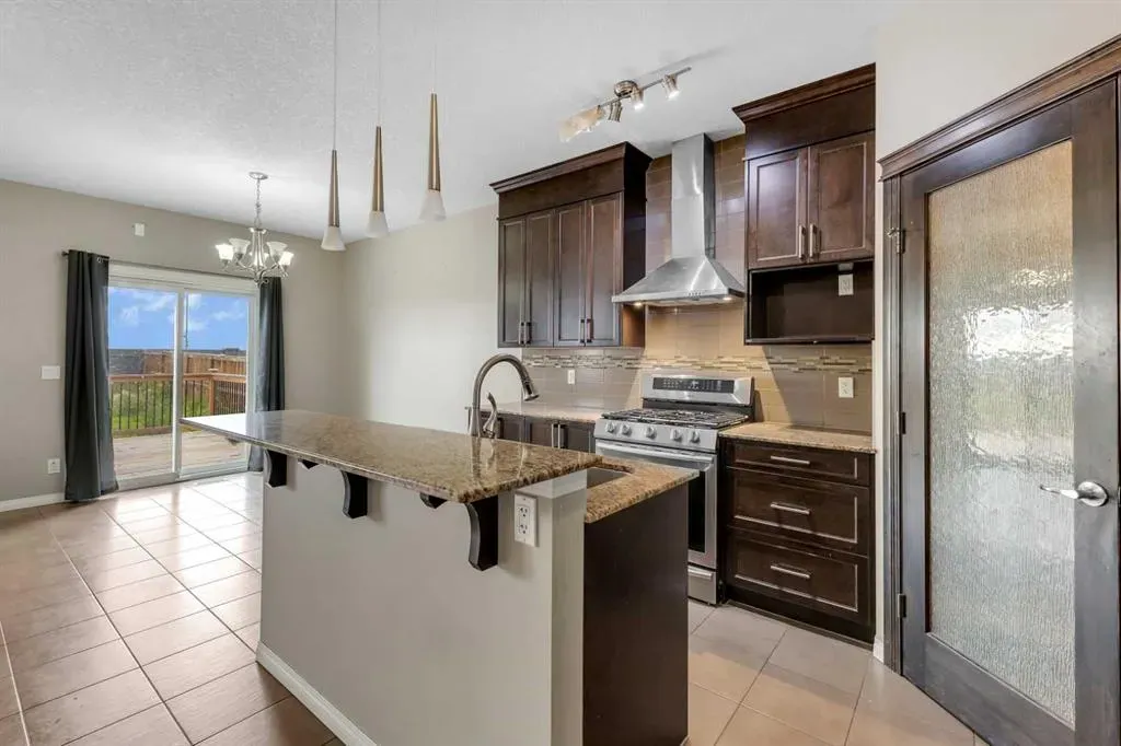 396 Skyview Shores Manor NE