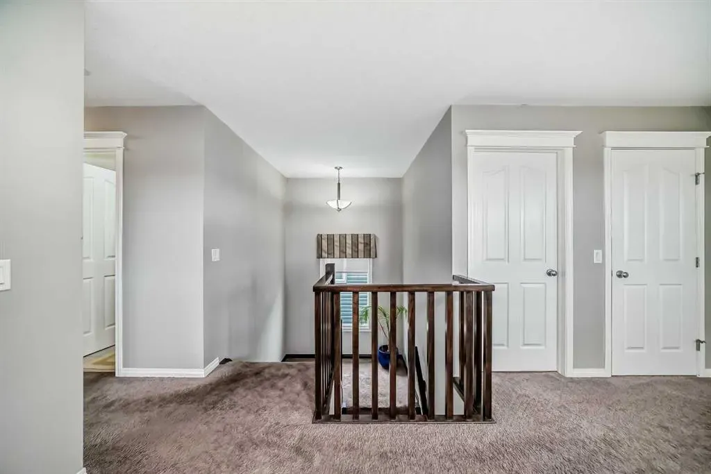 4 Redstone Park NE