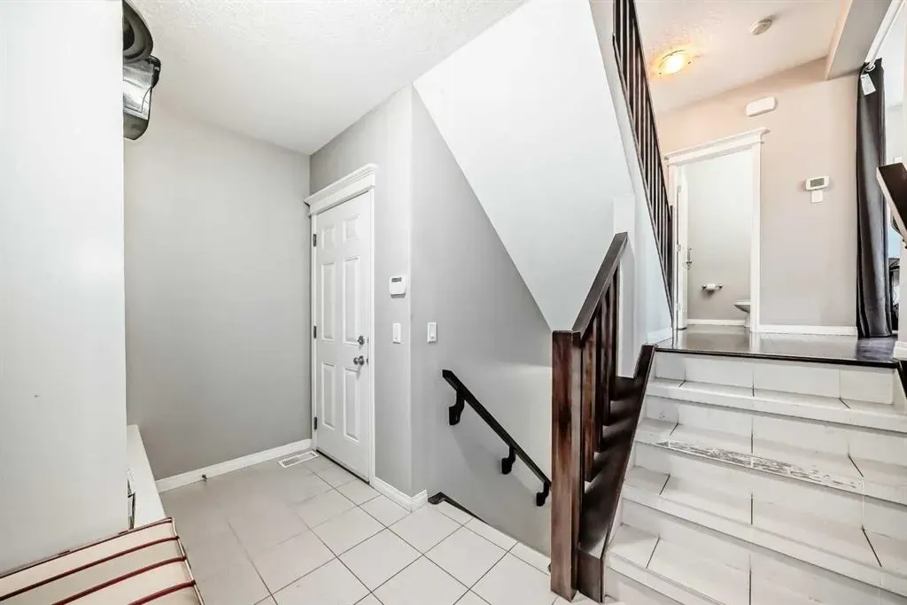 4 Redstone Park NE