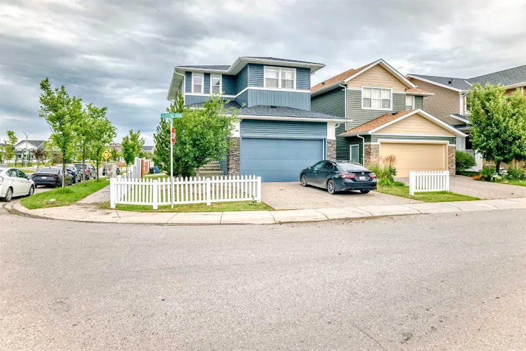 4 Redstone Park NE