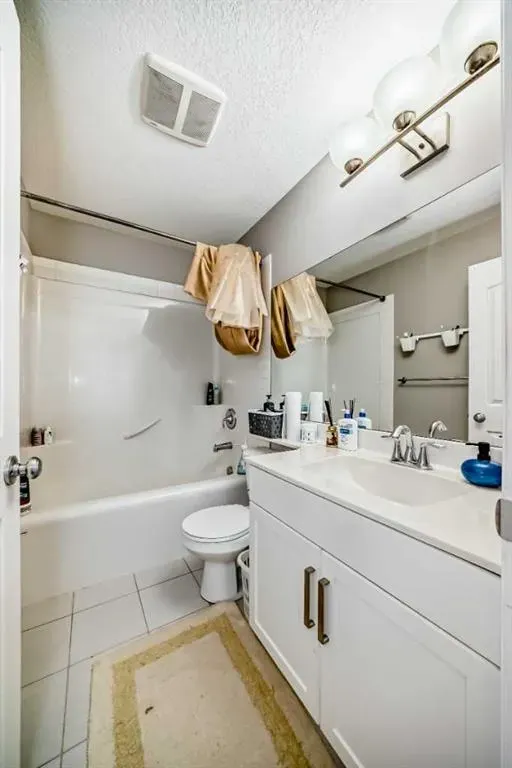 4 Redstone Park NE