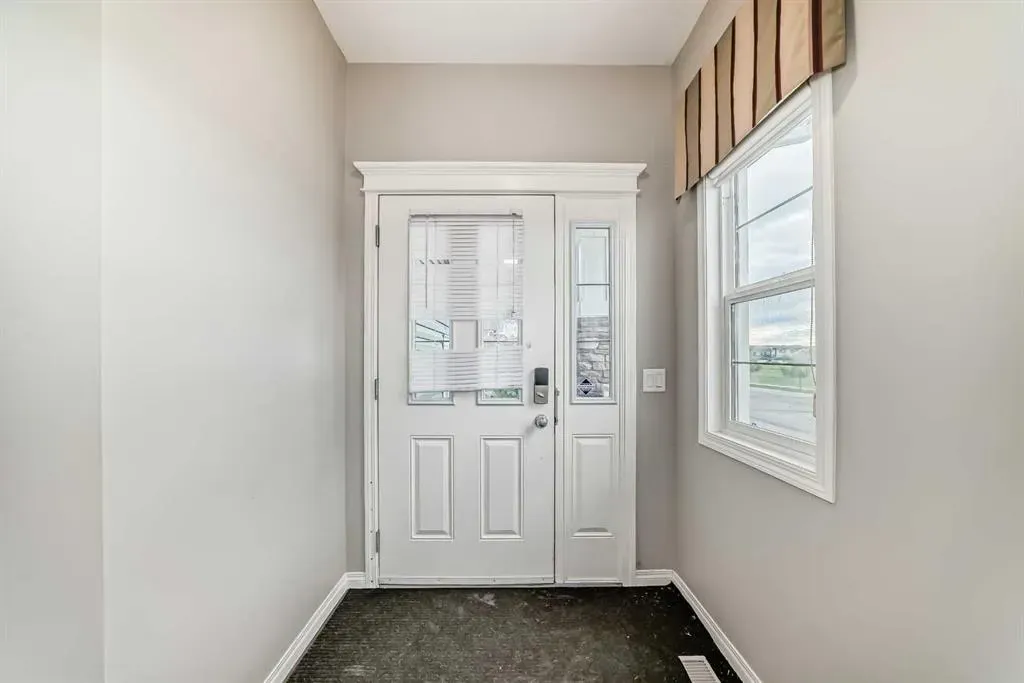 4 Redstone Park NE