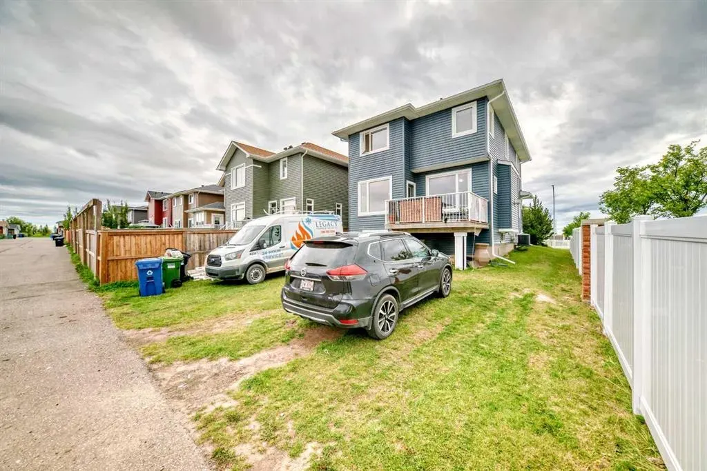 4 Redstone Park NE