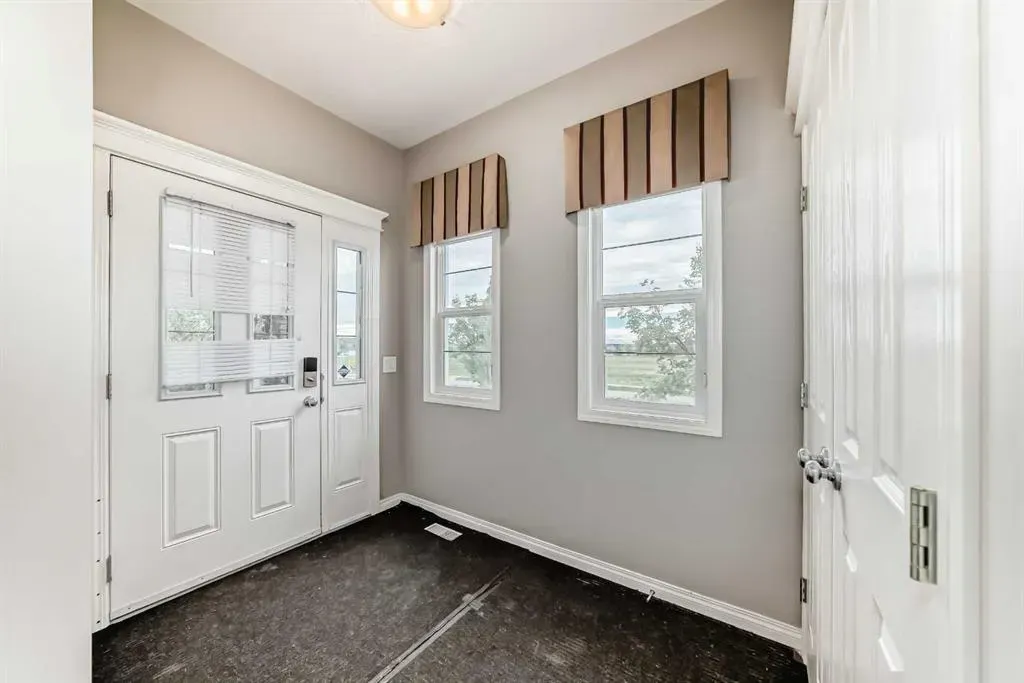 4 Redstone Park NE