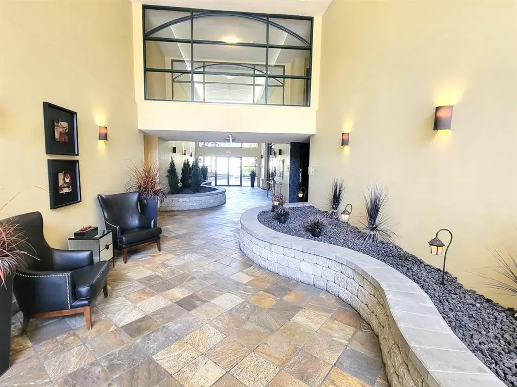 60 24 Avenue SW, #408