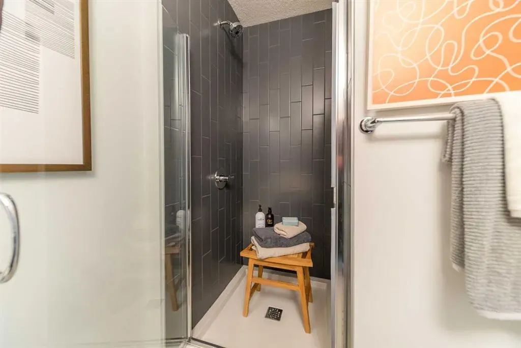 380 Seton Villas, #215