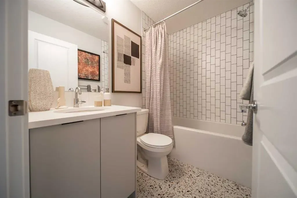 380 Seton Villas, #215