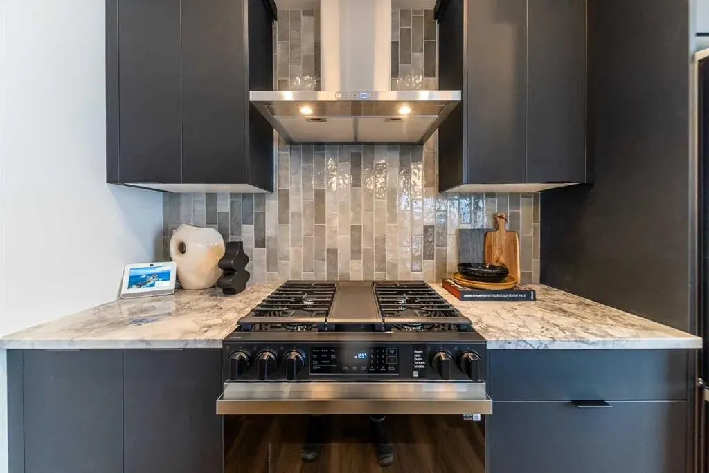 380 Seton Villas, #215