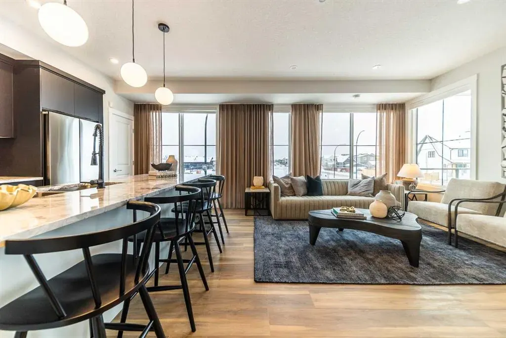 380 Seton Villas, #215