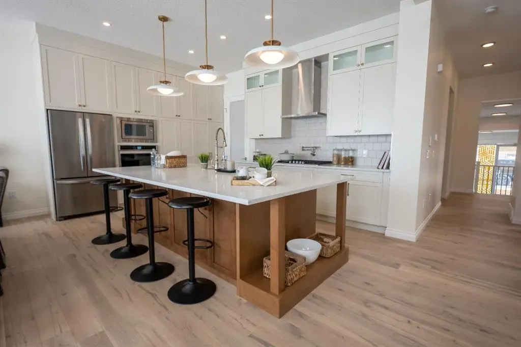 375 Chelsea Passage