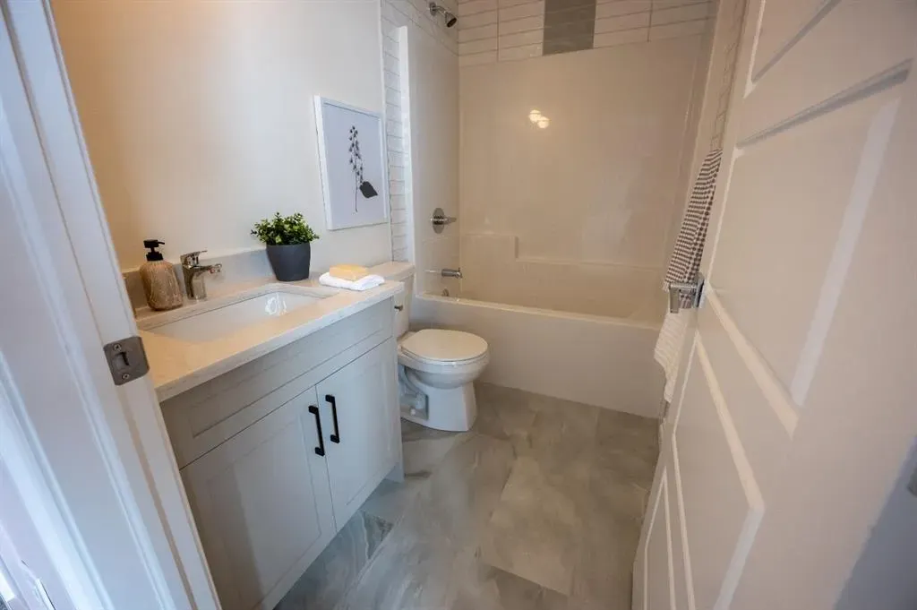 375 Chelsea Passage