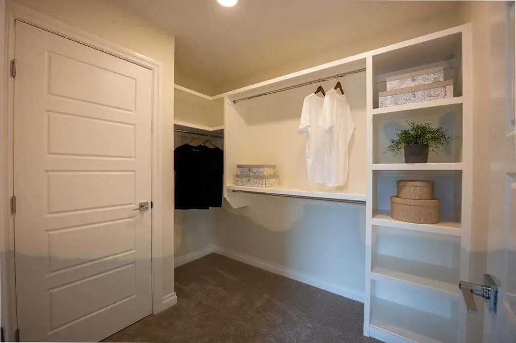 375 Chelsea Passage