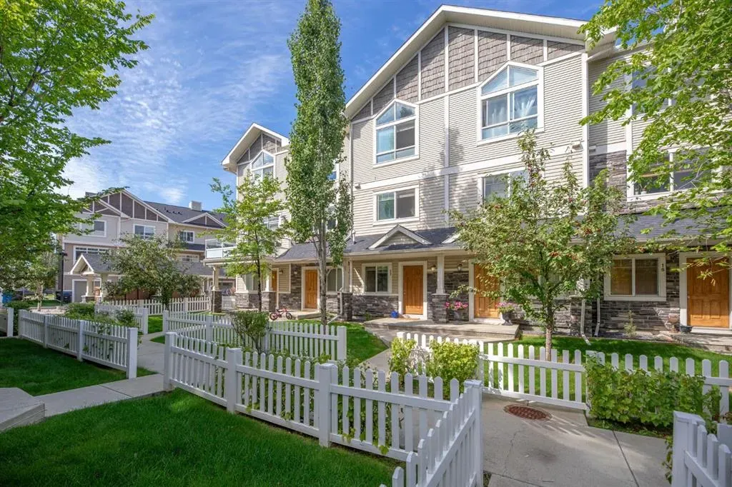 22 Skyview Ranch Gardens NE