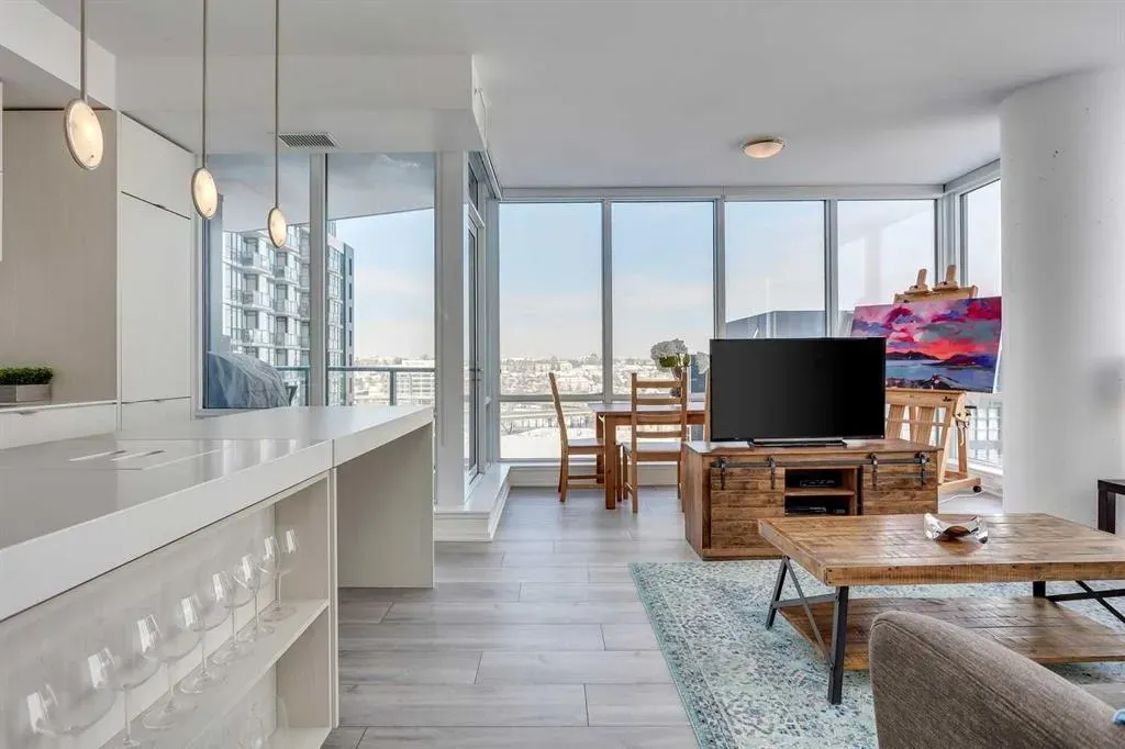 615 6 Avenue SE, #1107