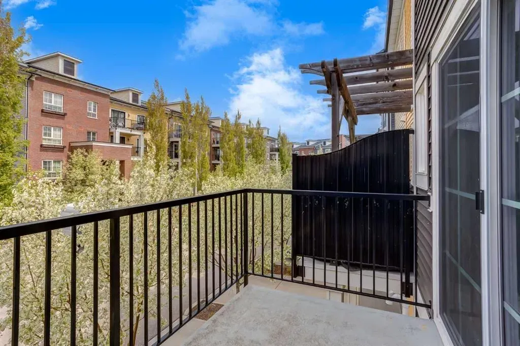 215 Copperpond Common SE