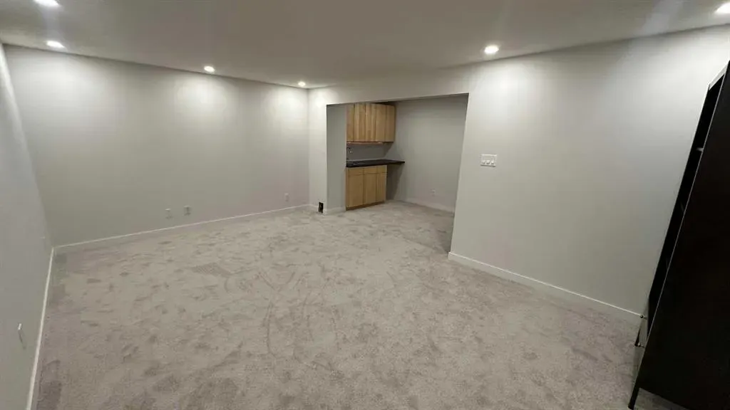 6223 31 Avenue NW, #206