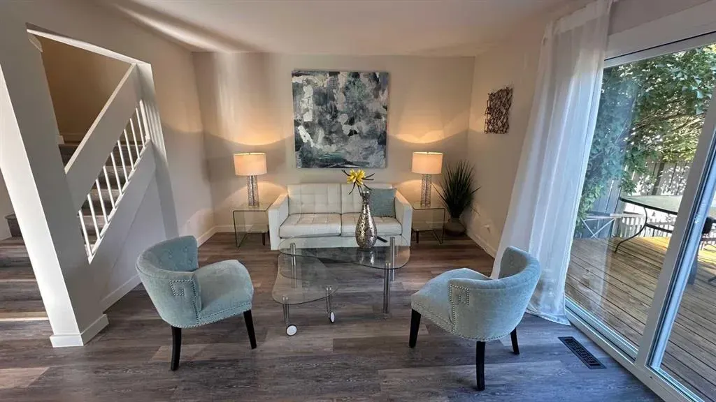 6223 31 Avenue NW, #206