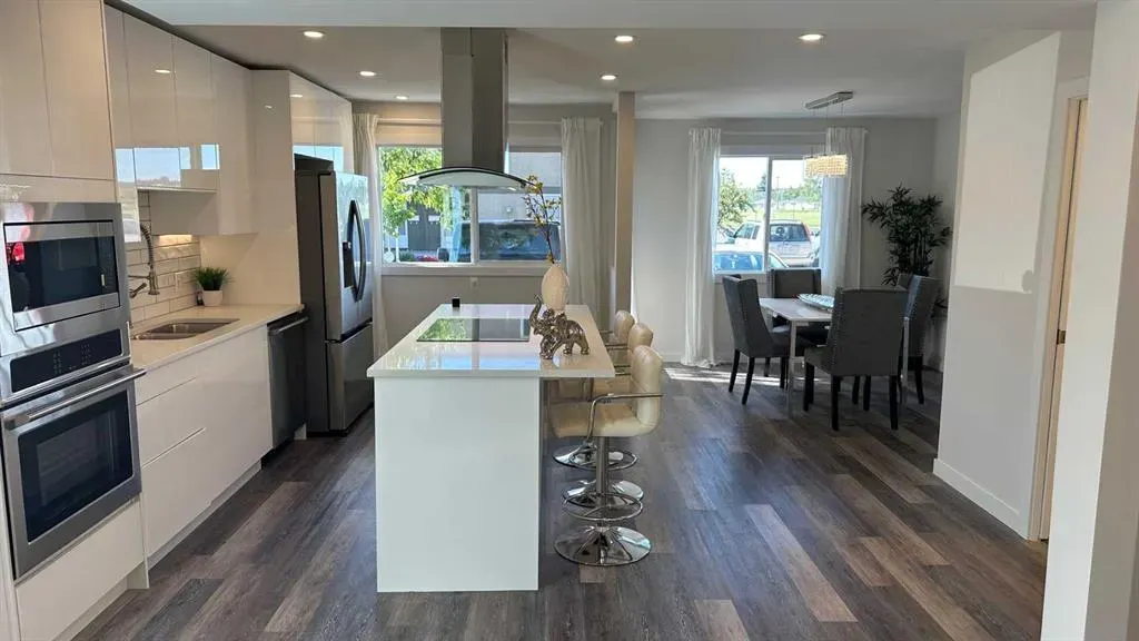 6223 31 Avenue NW, #206