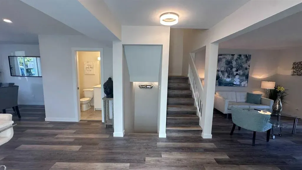 6223 31 Avenue NW, #206