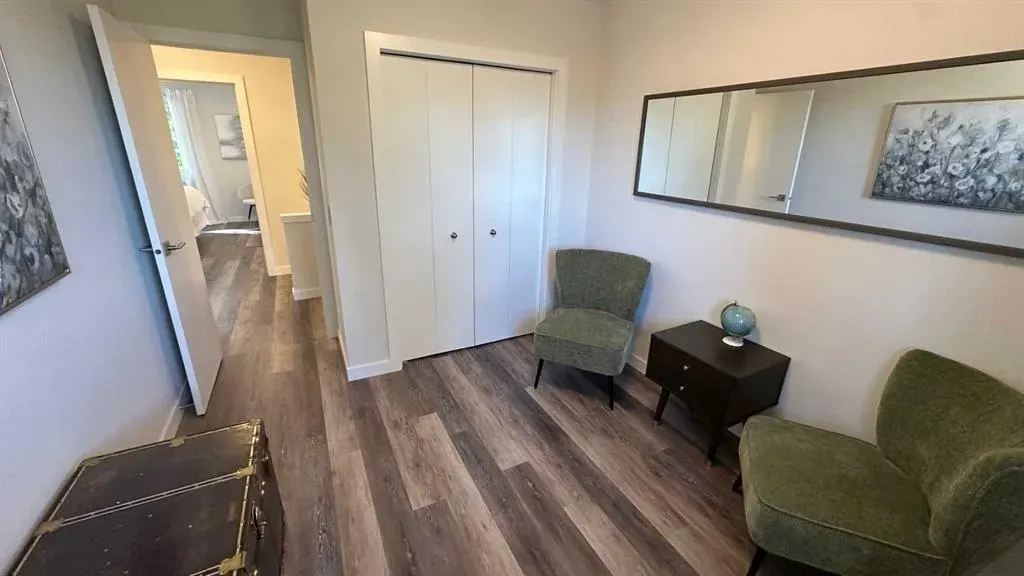 6223 31 Avenue NW, #206