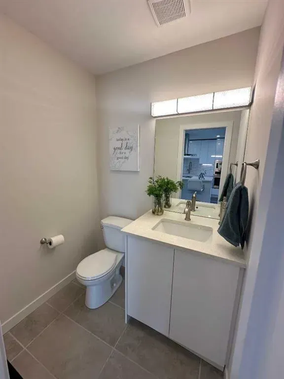 6223 31 Avenue NW, #206