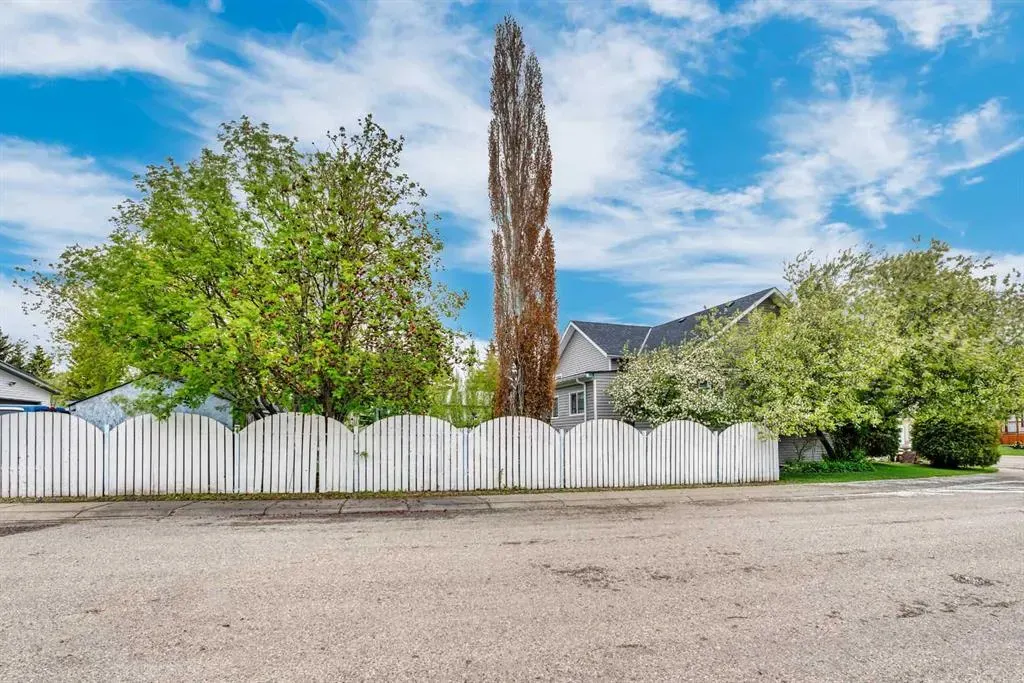 6 Greenview Crescent