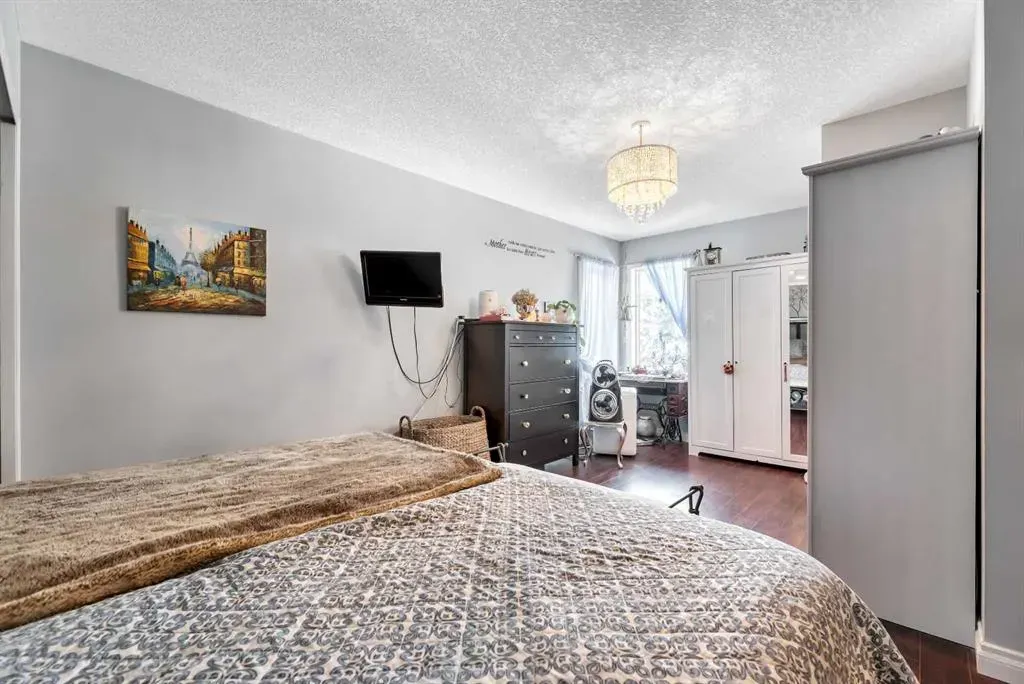 6 Greenview Crescent