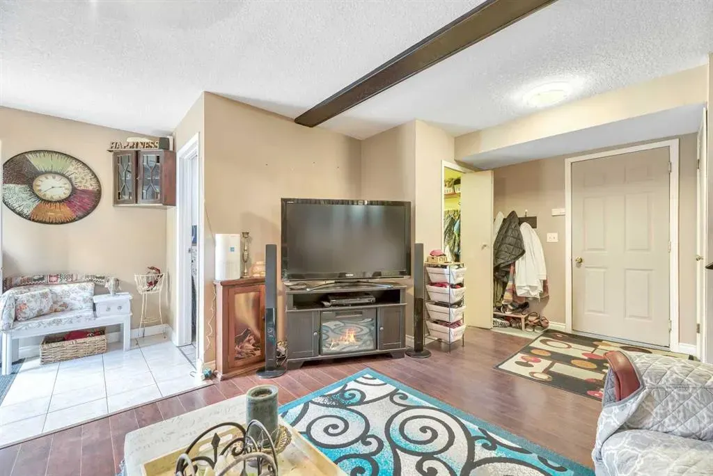 6 Greenview Crescent