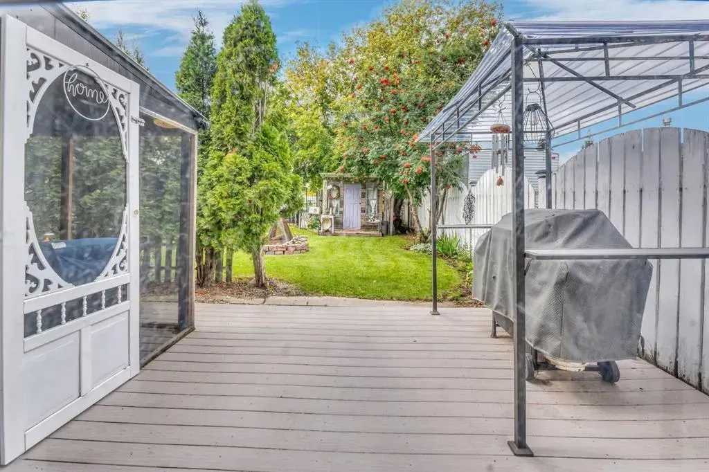 6 Greenview Crescent