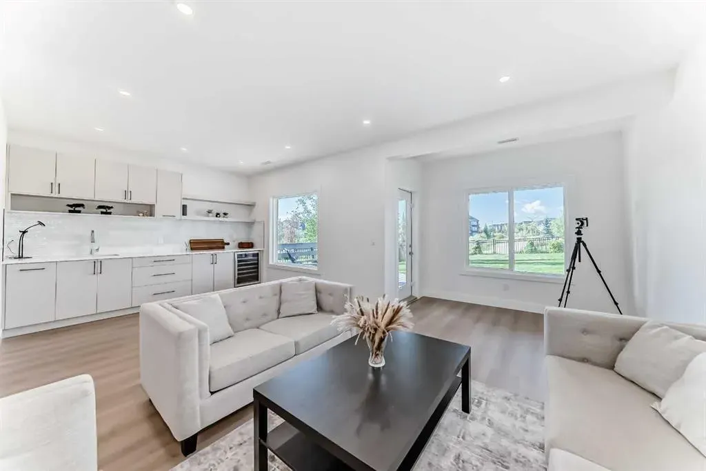 13 Cranbrook Cove SE