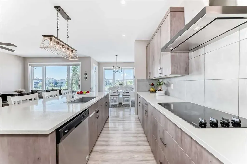 13 Cranbrook Cove SE
