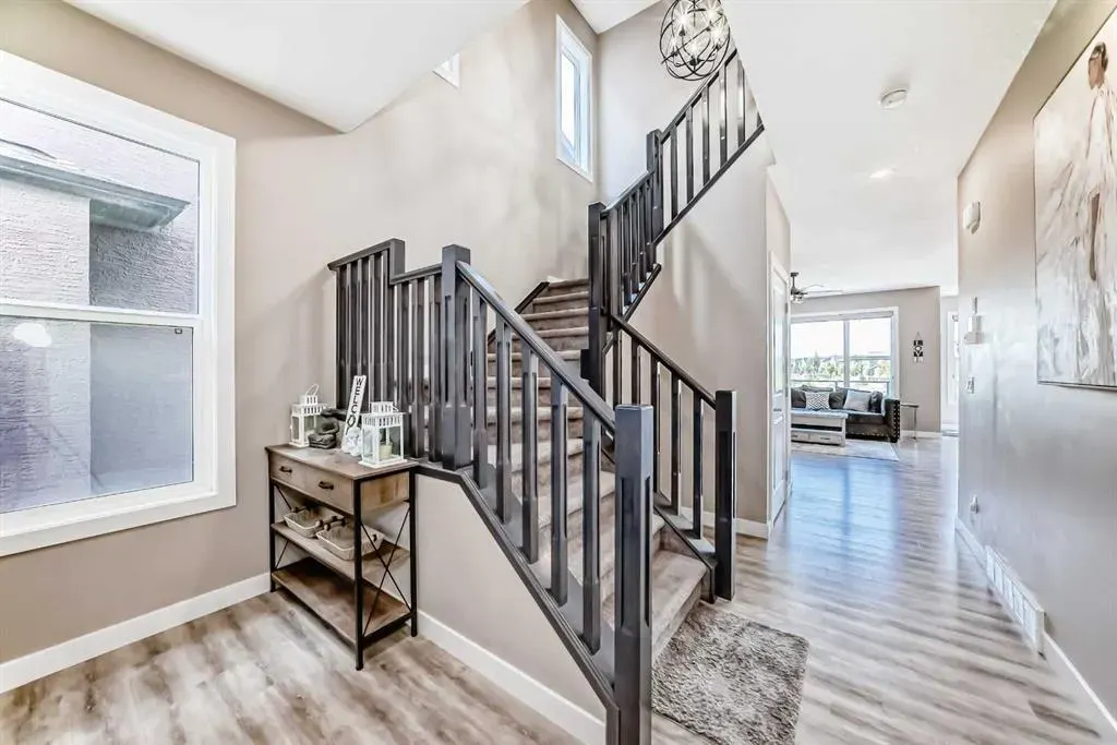 13 Cranbrook Cove SE