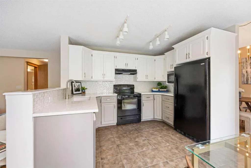 12 Scanlon Green NW
