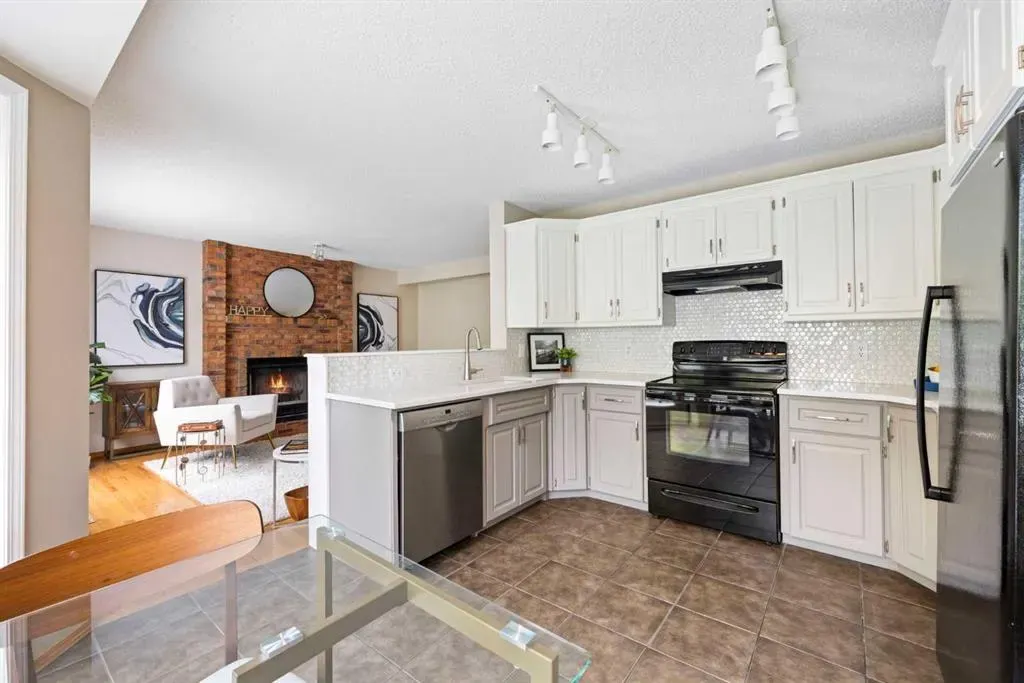 12 Scanlon Green NW