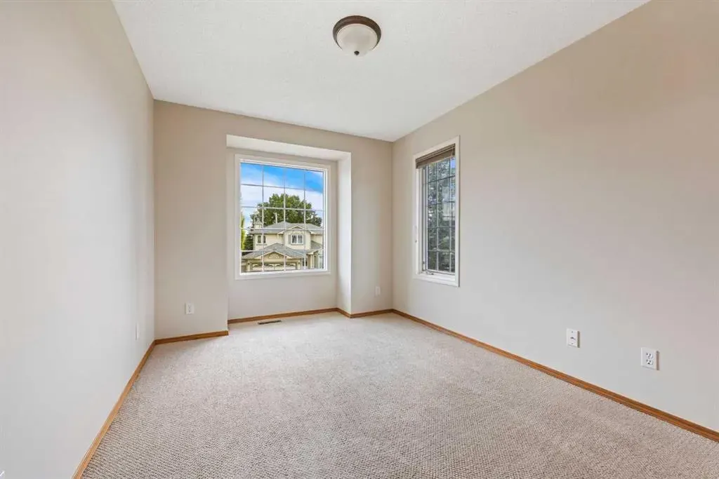 12 Scanlon Green NW