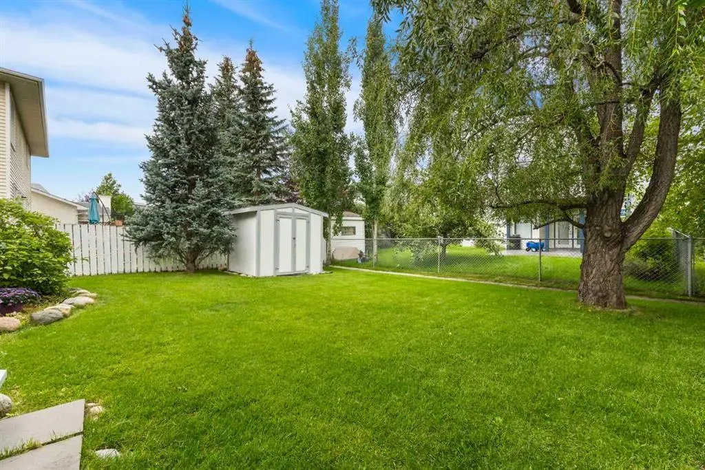 12 Scanlon Green NW