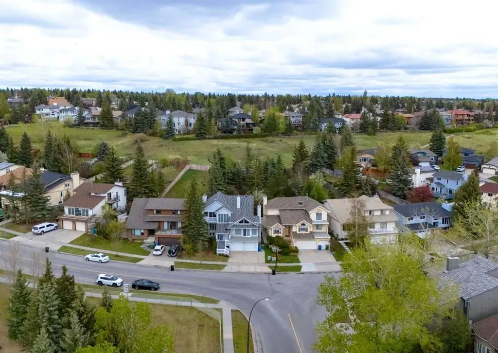 164 Hawksbrow Drive NW